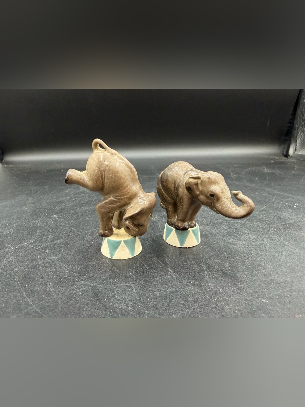 VTG (2) Hagen-Renaker Miniature Circus Elephant Figurine Glossy 2.75" Pedestal